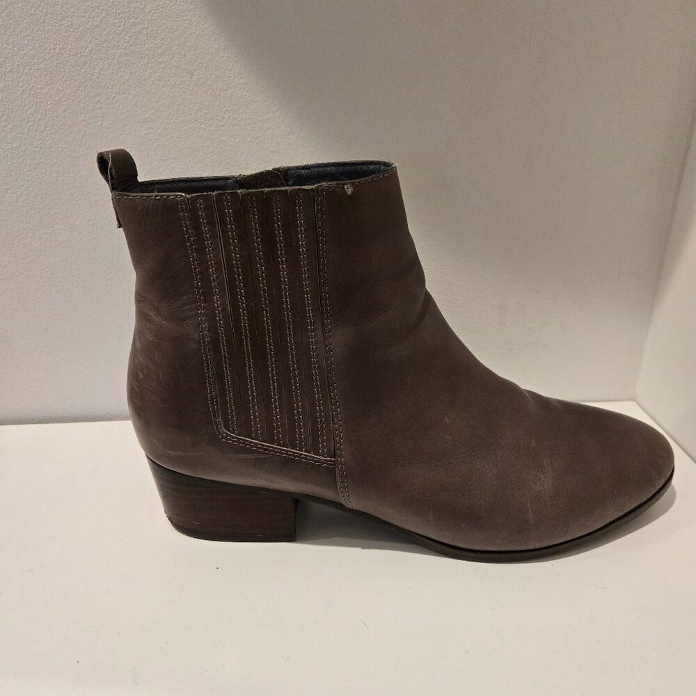 Frankie4 - Grey Ankle Boots - Size 11
